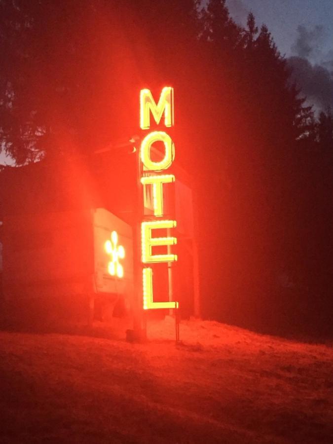 Hotel Piekalne Kalniesi Esterno foto